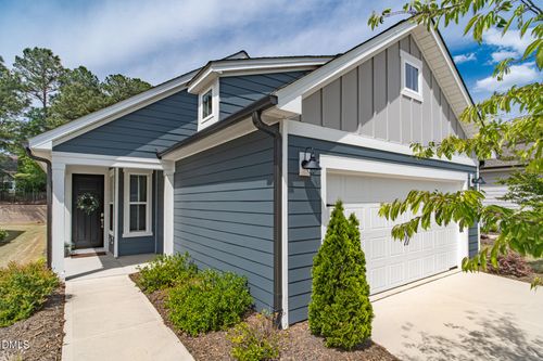 8208 White Star Dr, Fuquay-Varina, NC, 27526-3345 | Card Image