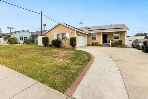 11015 Santa Gertrudes Ave, Whittier, CA, 90604-3348 | Card Image