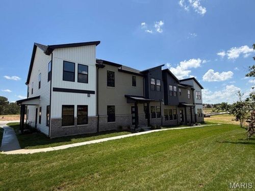 491 Ginger Dr, Saint Charles, MO, 63303-4415 | Card Image