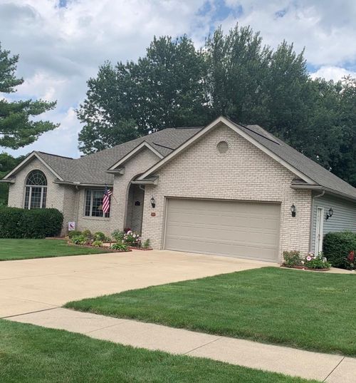 18 Woodlake Trl, Mount Vernon, OH, 43050-9132 | Card Image