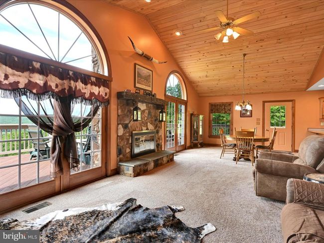 52 Church Ln, House other with 3 bedrooms, 2 bathrooms and null parking in JONESTOWN PA | Image 14