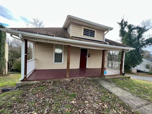 3938 Virginia Ave Nw, Roanoke, VA, 24017-2626 | Card Image