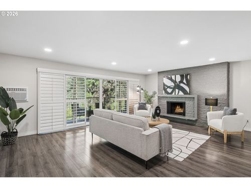 73-16250 Pacific Hwy, Lake Oswego, OR, 97034-4027 | Card Image