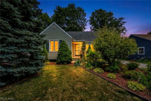 375 Olive St, Elyria, OH, 44035-4019 | Card Image