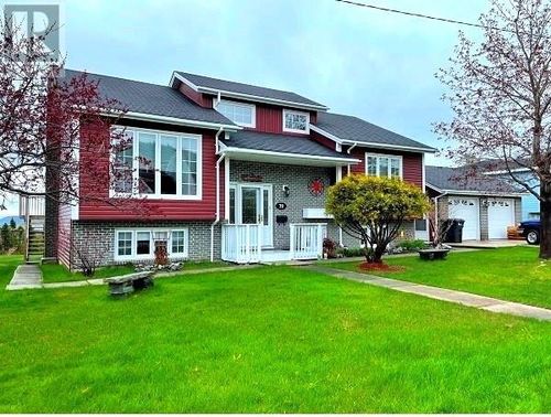 79 Carter Ave, Corner Brook, NL, A2H6Y8 | Card Image