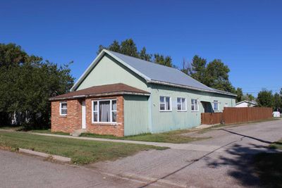 103 Dufferin St, House detached with 3 bedrooms, 1 bathrooms and 3 parking in Granum AB | Image 1