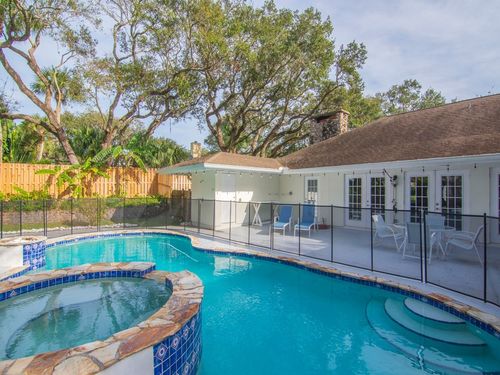 1017 Casseekey Ln, Vero Beach, FL, 32963-2412 | Card Image
