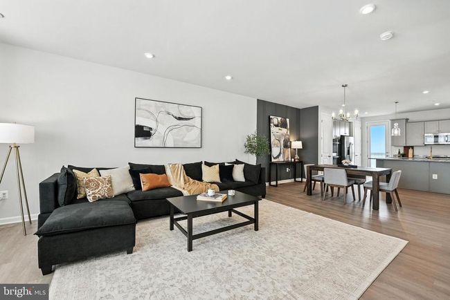 18286 Summit Pointe Dr, Townhouse with 3 bedrooms, 4 bathrooms and null parking in TRIANGLE VA | Image 8