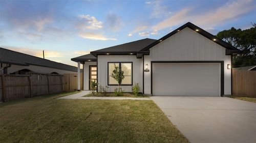 1105 Park Ln, Pasadena, TX, 77506-2607 | Card Image