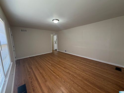 1129 Dogwood Ln, BIRMINGHAM, AL, 35215-7240 | Card Image