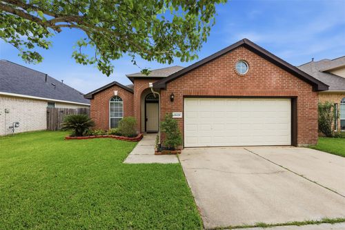 18420 Sunrise Pines Drive, Montgomery, TX, 77316 | Card Image