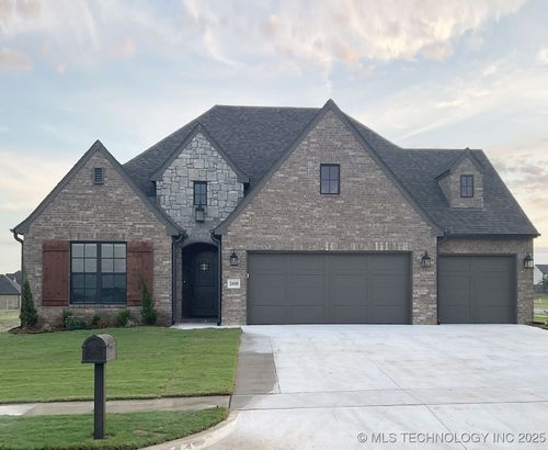 2600 W Twin Oaks St, Broken Arrow, OK, 74011 | Card Image
