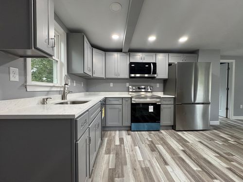 66 Forest St, Middleboro, MA, 02346-2063 | Card Image