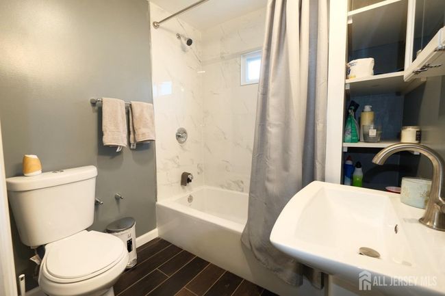678 W 678 W Milton Avenue Avenue W, House other with 3 bedrooms, 2 bathrooms and null parking in Rahway NJ | Image 6