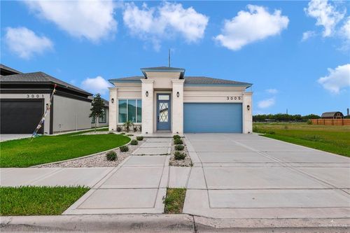 3005 N Alyna Ave, Edinburg, TX, 78541-5225 | Card Image