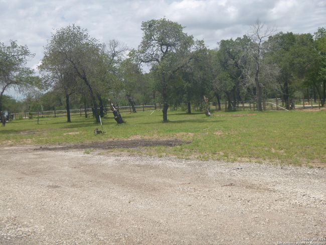 1125 Clear Lake Loop, House other with 1 bedrooms, 1 bathrooms and null parking in Poteet TX | Image 24