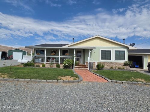 51 Locust Dr, Yerington, NV, 89447-9740 | Card Image