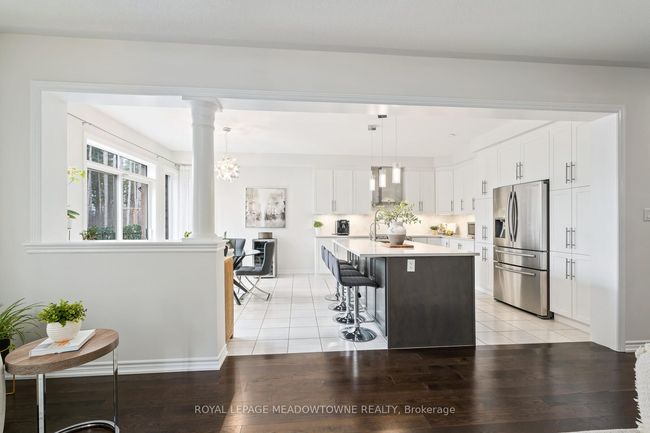 121 Upper Canada Crt, House other with 4 bedrooms, 4 bathrooms and 4 parking in Georgetown ON | Image 11
