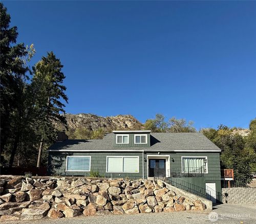 132 Montvu Dr, Omak, WA, 98841-9723 | Card Image