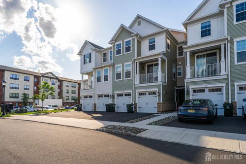 707 Station Rd, Dunellen, NJ, 08812-1382 | Card Image