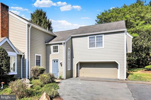 1914 Meadow Ln, WYOMISSING, PA, 19610-2706 | Card Image