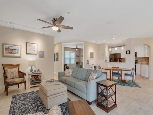 apt-j206-5020 Fairways Cir, Vero Beach, FL, 32967-1845 | Card Image