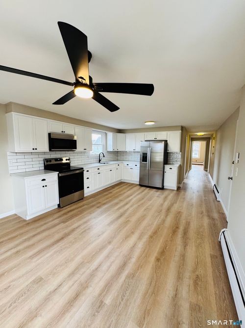 2-5 Walnut St, West Haven, CT, 06516-5326 | Card Image