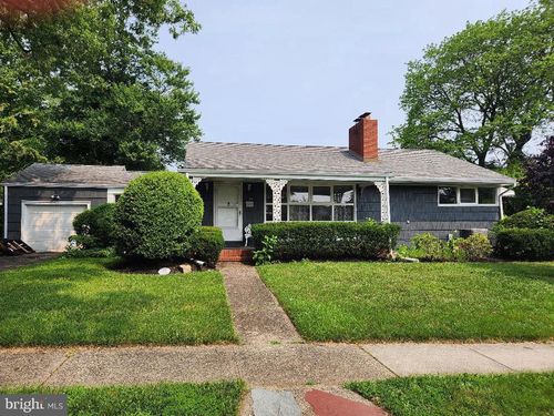 125 Lakedale Dr, LAWRENCE TOWNSHIP, NJ, 08648-4446 | Card Image