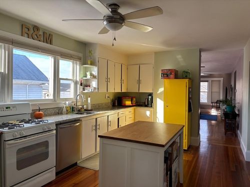 2-88 Quincy St, Medford, MA, 02155-5237 | Card Image