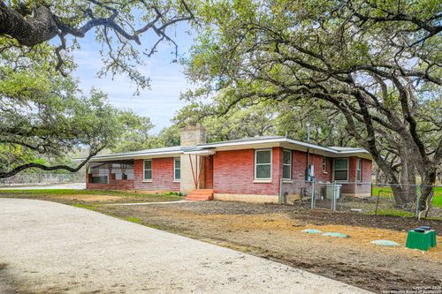 111 Wisteria, San Antonio, TX, 78213-2107 | Card Image