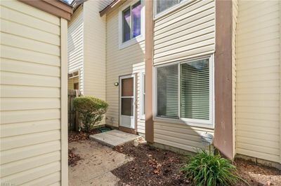 732 Hecate Drive, Home with 3 bedrooms, 2 bathrooms and null parking in Virginia Beach VA | Image 2