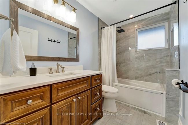 16 Settlers Dr, House other with 3 bedrooms, 2 bathrooms and 4 parking in Kitchener ON | Image 22