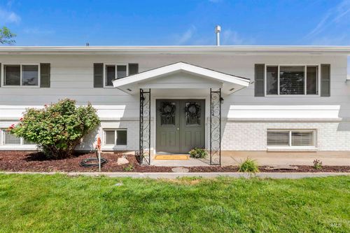 1934 N Cribbens St, Boise, ID, 83713-4974 | Card Image