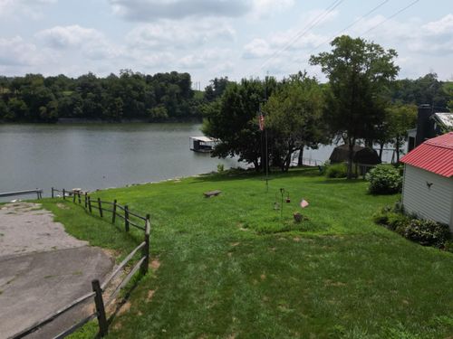 464 Sunrise Shrs, Harrodsburg, KY, 40330-8834 | Card Image