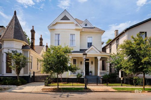 208 State St, Mobile, AL, 36603-6423 | Card Image