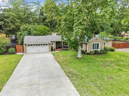 1989 Meadow Rd, Walnut Creek, CA, 94595-2652 | Card Image
