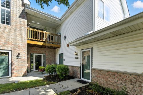 4745 S Hunter Ln, New Berlin, WI, 53151-7475 | Card Image
