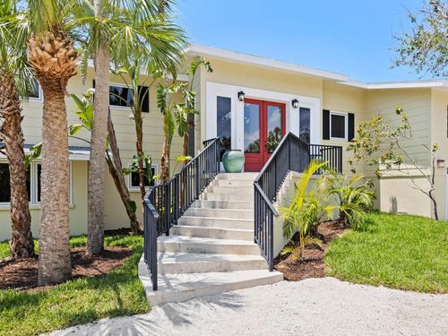 7320 Melaleuca Way, SARASOTA, FL, 34242-2654 | Card Image