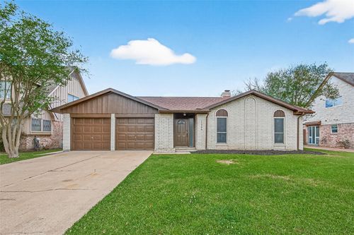 11906 Meadowdale Dr, Meadows Place, TX, 77477-1713 | Card Image