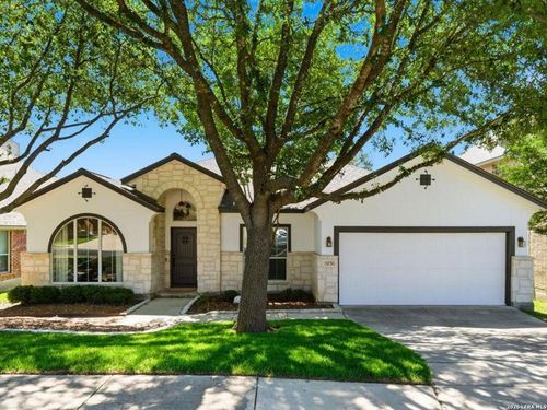 15730 Alamogordo, Helotes, TX, 78023-3686 | Card Image