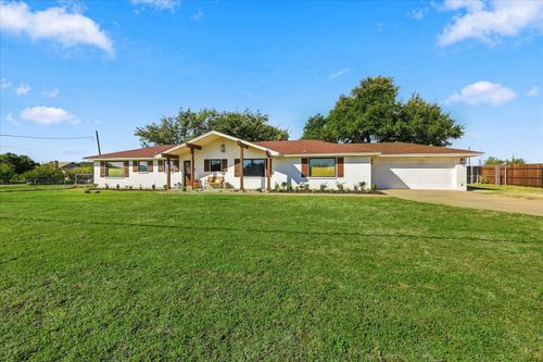2004 Adams Ln S, Azle, TX, 76020-1850 | Card Image