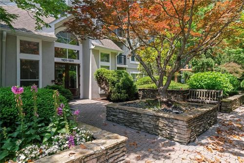 1102 River Green Dr Nw, Atlanta, GA, 30327-3045 | Card Image
