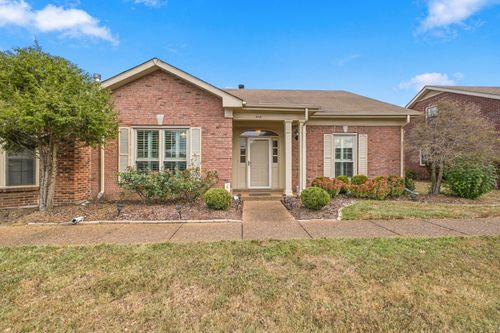 8515 Sawyer Brown Rd, Nashville, TN, 37221-2404 | Card Image