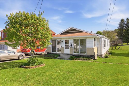 204 Juniata St, Boswell, PA, 15531-1006 | Card Image