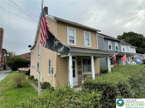 226 Grape St, Whitehall, PA, 18052-5921 | Card Image