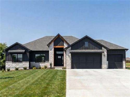 33610 E Pink Hill Rd, Grain Valley, MO, 64029 | Card Image