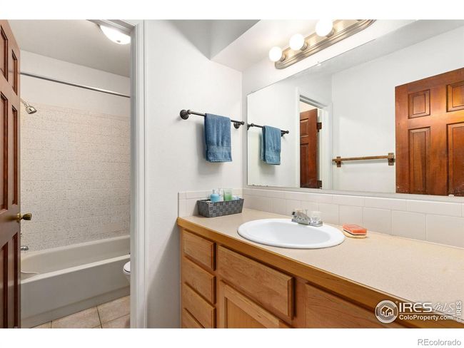 Unit 11, Top Unit, Second Floor Full Bathroom | Image 12