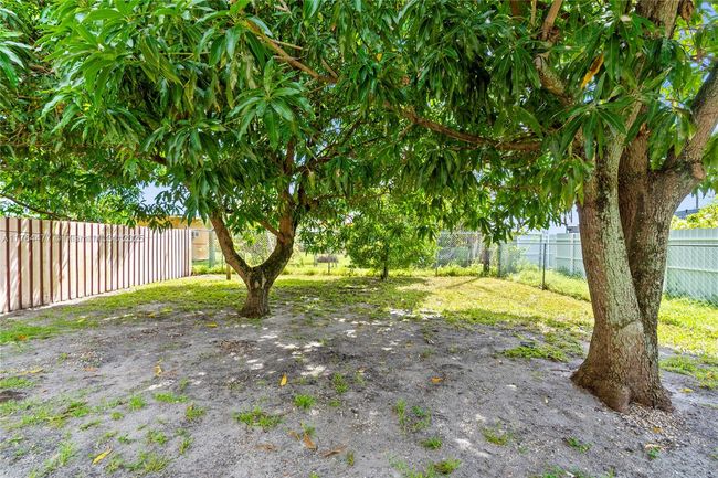 270 W 15 Th St, House other with 3 bedrooms, 1 bathrooms and null parking in Hialeah FL | Image 36