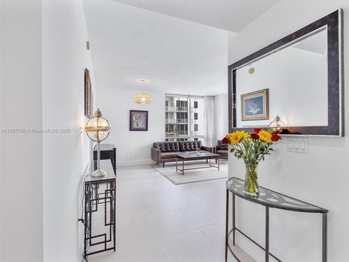 apt-3117-1060 Brickell Ave, Miami, FL, 33131-3925 | Card Image
