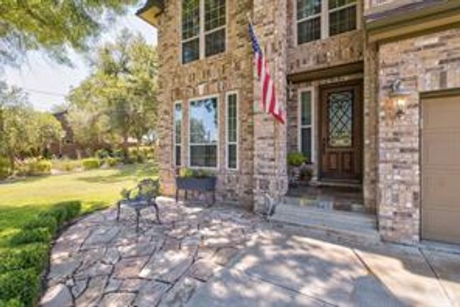 Entrance to property with a yard | Image 7